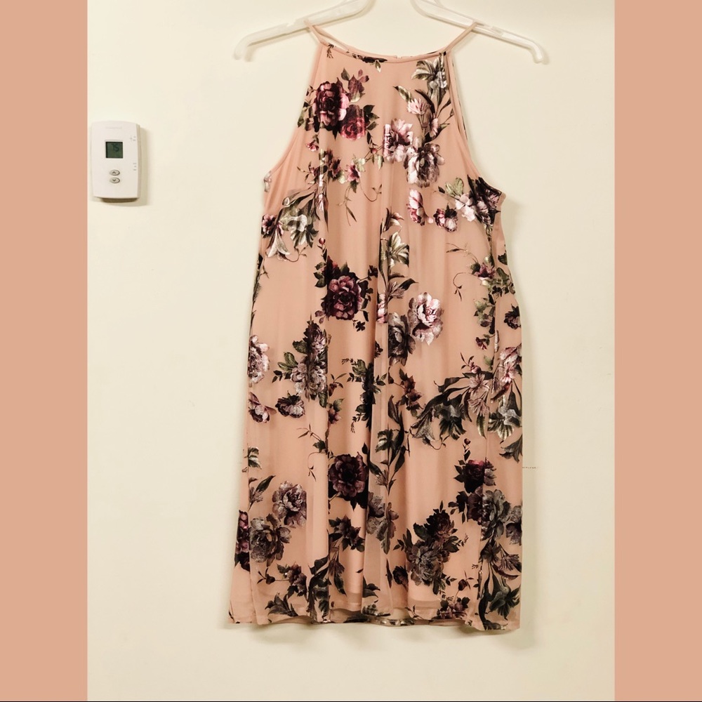 NWT Stunning dress - Made in Poland